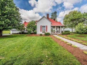 Home in Oakland KY requiring general handyman maintenance